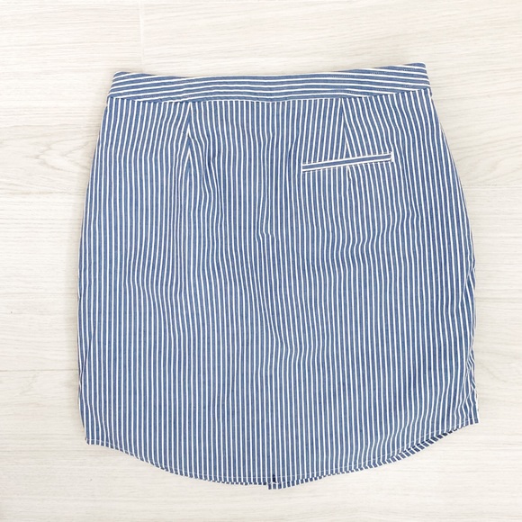 Banana Republic | blue striped pencil skirt - Picture 2 of 3
